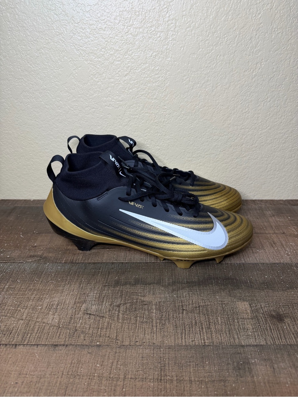 Nike Air Zoom Pro 1 “Black Metallic Gold”
- Size 11 Men.